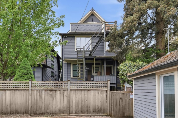 Photo 8 at 21 E 22nd Avenue, Main, Vancouver East