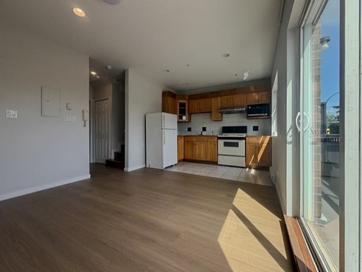 Photo 13 at 203 - 2817 Clark Drive, Mount Pleasant VE, Vancouver East