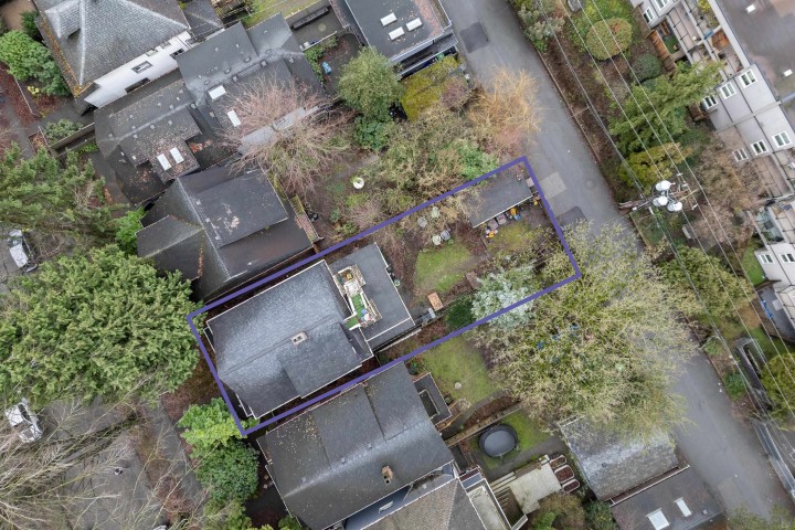Photo 1 at 1437 E 10th Avenue, Grandview Woodland, Vancouver East