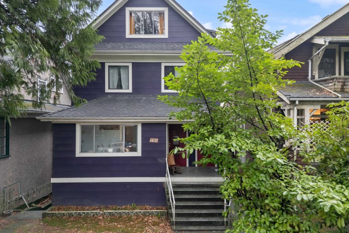 Photo 1 at 1437 E 10th Avenue, Grandview Woodland, Vancouver East
