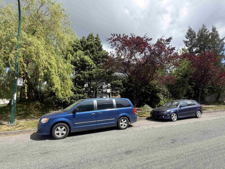 Photo 2 at 495 W 39th Avenue, Cambie, Vancouver West