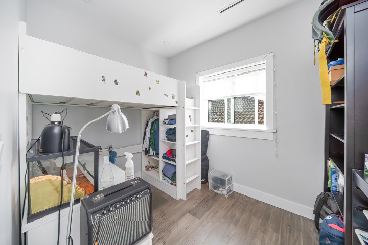 Photo 13 at 749 E 60th Avenue, South Vancouver, Vancouver East