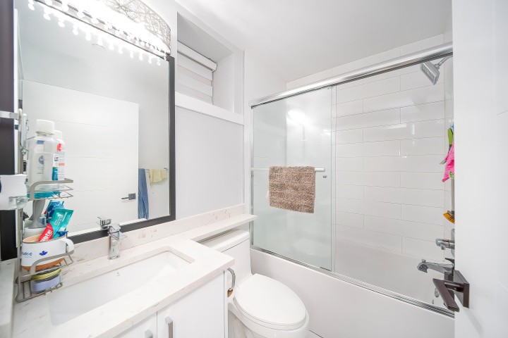 Photo 17 at 749 E 60th Avenue, South Vancouver, Vancouver East