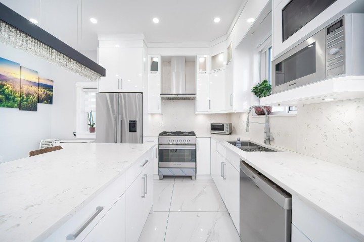 Photo 7 at 749 E 60th Avenue, South Vancouver, Vancouver East