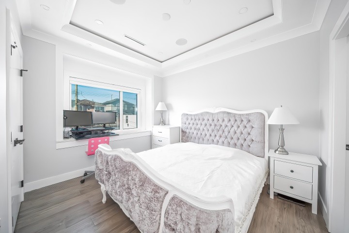 Photo 10 at 749 E 60th Avenue, South Vancouver, Vancouver East