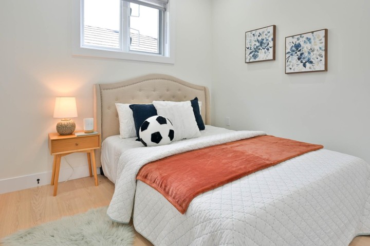 Photo 6 at 4874-A Lanark Street, Knight, Vancouver East