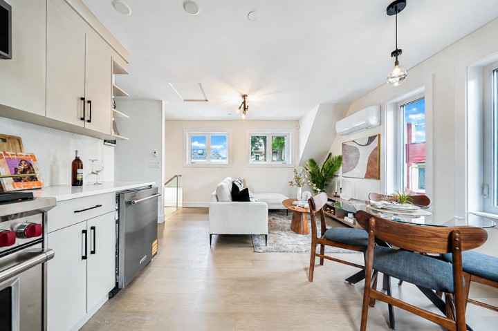 Photo 3 at 1926 William Street, Grandview Woodland, Vancouver East
