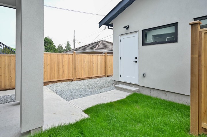 Photo 19 at 4874-B Lanark Street, Knight, Vancouver East