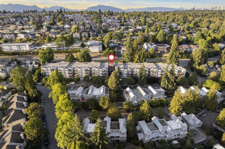 Photo 31 at 202 - 2250 Se Marine Drive, Vancouver East