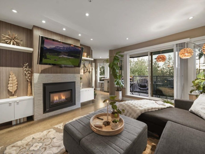 Photo 4 at 202 - 2250 Se Marine Drive, Vancouver East