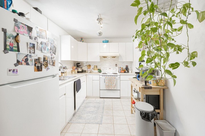 Photo 12 at 3529 Gladstone Street, Grandview Woodland, Vancouver East