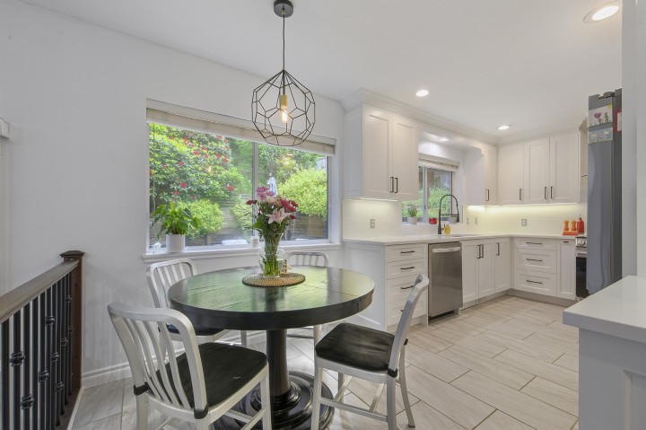 Photo 9 at 1659 Deep Cove Road, Deep Cove, North Vancouver