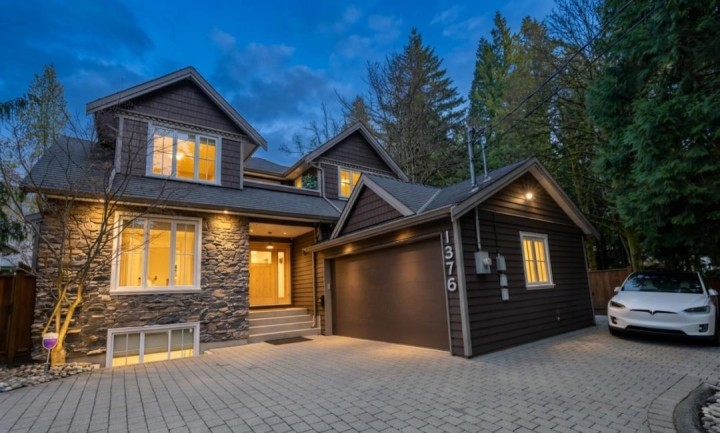Photo 1 at 1376 Dyck Road, Lynn Valley, North Vancouver