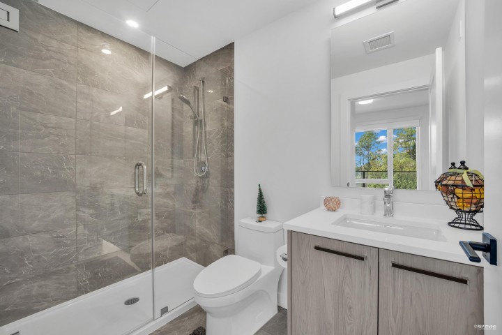 Photo 23 at 305 - 6859 Cambie Street, South Cambie, Vancouver West