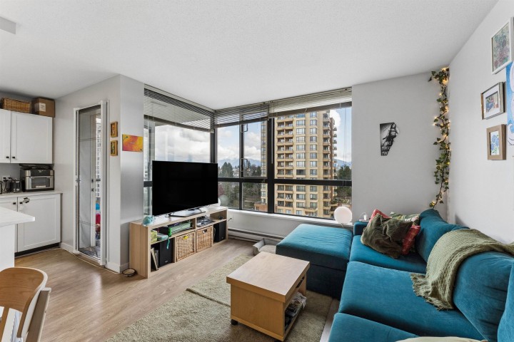 Photo 10 at 1209 - 3588 Crowley Drive, Collingwood VE, Vancouver East