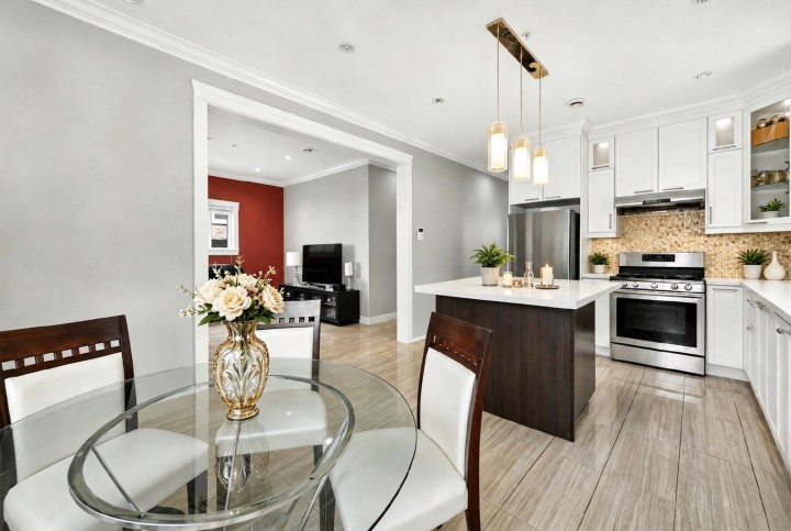 Photo 4 at 3034 Kings Avenue, Collingwood VE, Vancouver East