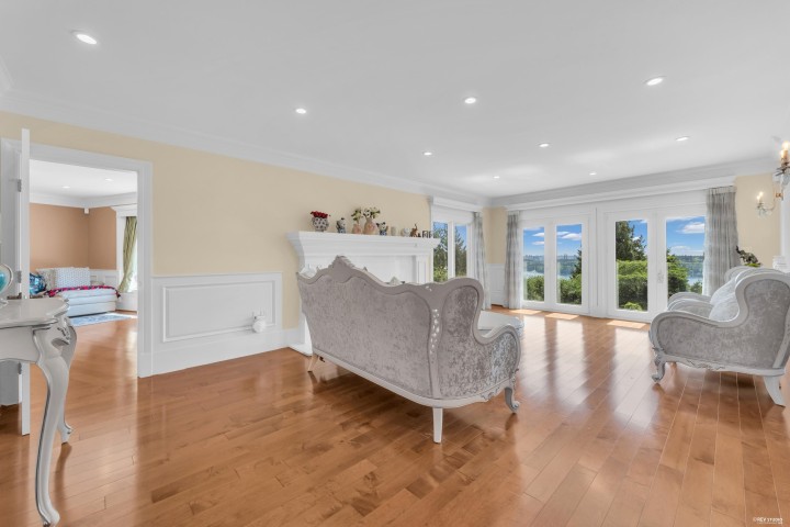 Photo 6 at 880 Younette Drive, Sentinel Hill, West Vancouver