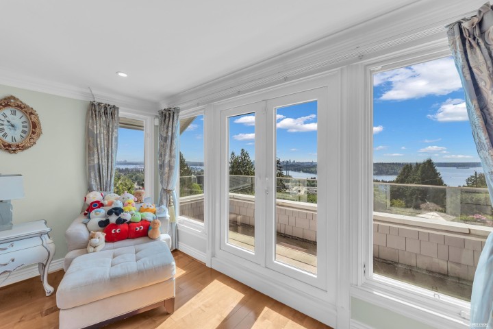 Photo 16 at 880 Younette Drive, Sentinel Hill, West Vancouver