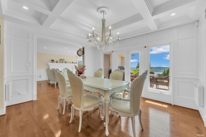Photo 10 at 880 Younette Drive, Sentinel Hill, West Vancouver
