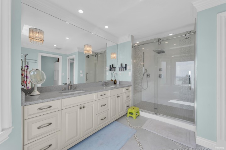 Photo 18 at 880 Younette Drive, Sentinel Hill, West Vancouver