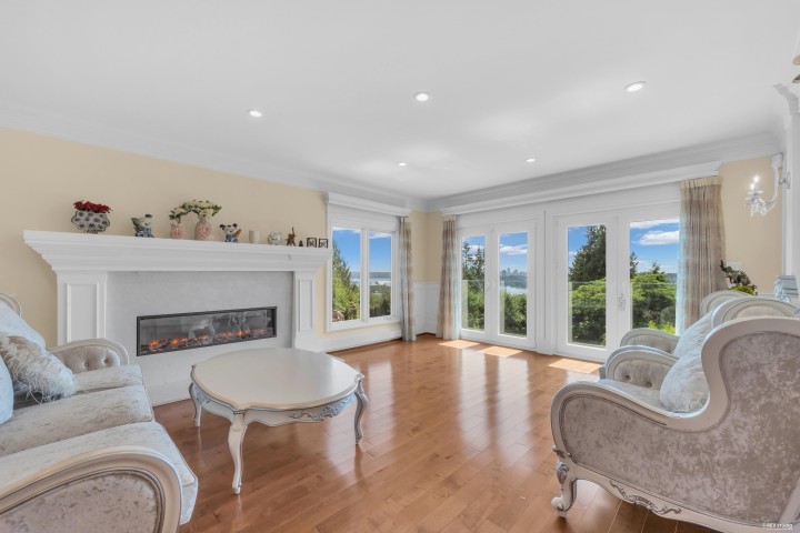 Photo 4 at 880 Younette Drive, Sentinel Hill, West Vancouver