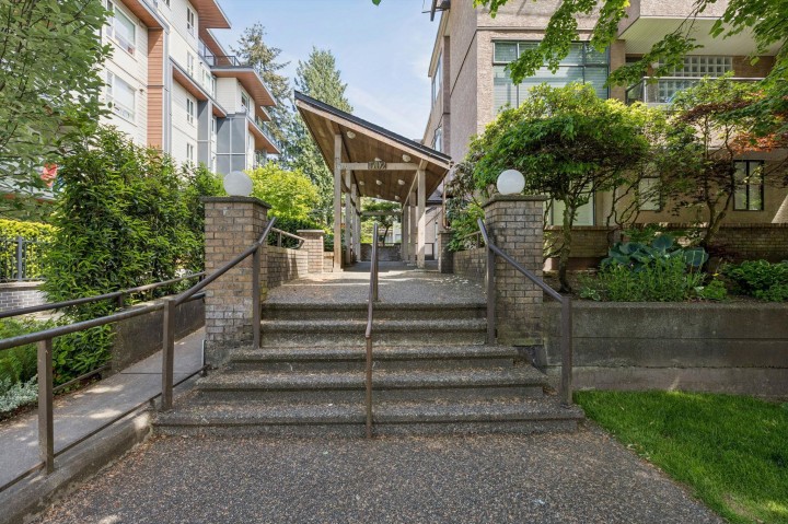 Photo 37 at 303 - 1702 Chesterfield Avenue, Central Lonsdale, North Vancouver