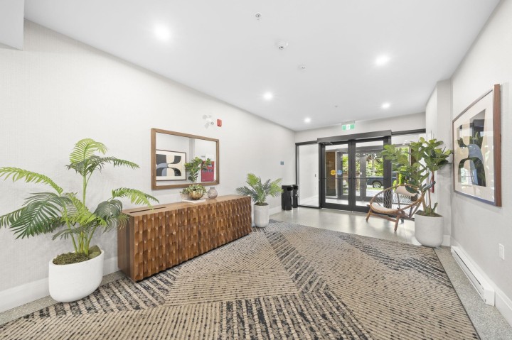 Photo 2 at 205 - 2550 Garden Drive, Grandview Woodland, Vancouver East