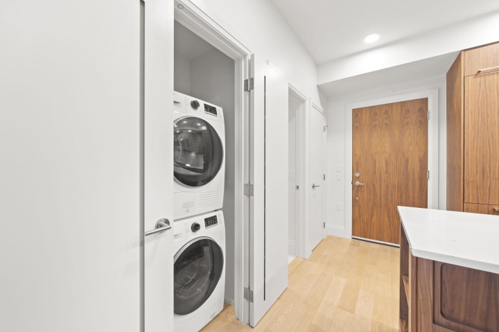 Photo 16 at 205 - 2550 Garden Drive, Grandview Woodland, Vancouver East