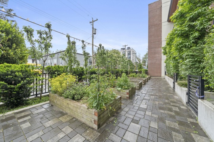 Photo 22 at 205 - 2550 Garden Drive, Grandview Woodland, Vancouver East