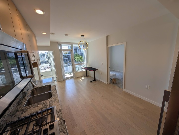 Photo 3 at 411 - 1708 Ontario Street, Mount Pleasant VE, Vancouver East