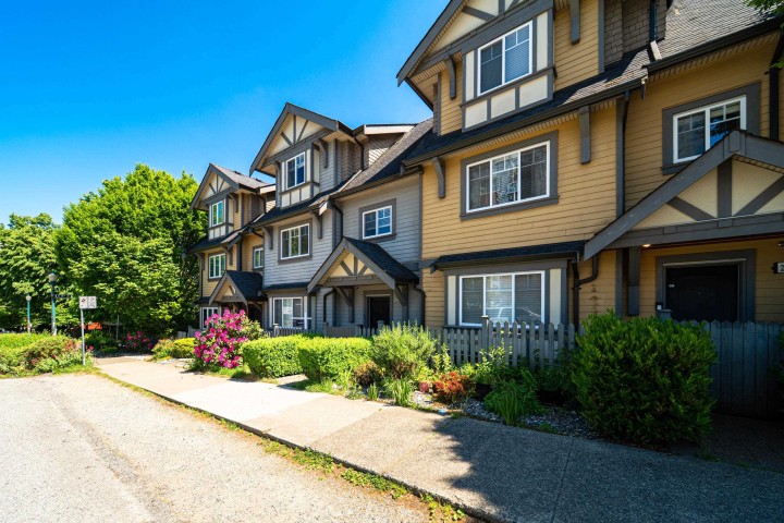 Photo 3 at 2412 St. Catherines Street, Mount Pleasant VE, Vancouver East