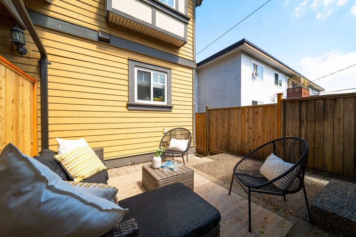 Photo 5 at 2412 St. Catherines Street, Mount Pleasant VE, Vancouver East