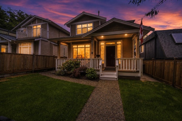 Photo 2 at 4268 Hoskins Road, Lynn Valley, North Vancouver