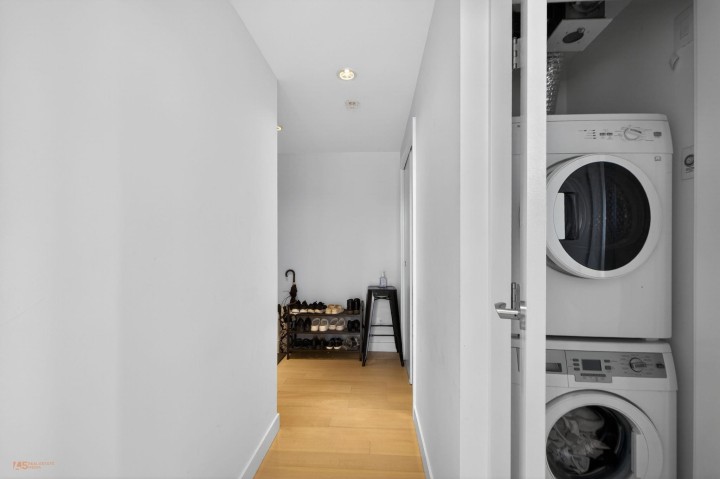 Photo 15 at 312 - 2220 Kingsway, Victoria VE, Vancouver East