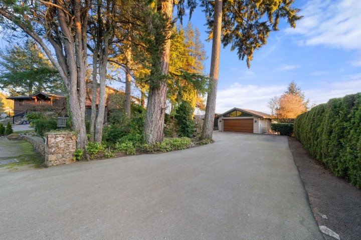 Photo 28 at 4570 Woodgreen Court, Cypress Park Estates, West Vancouver