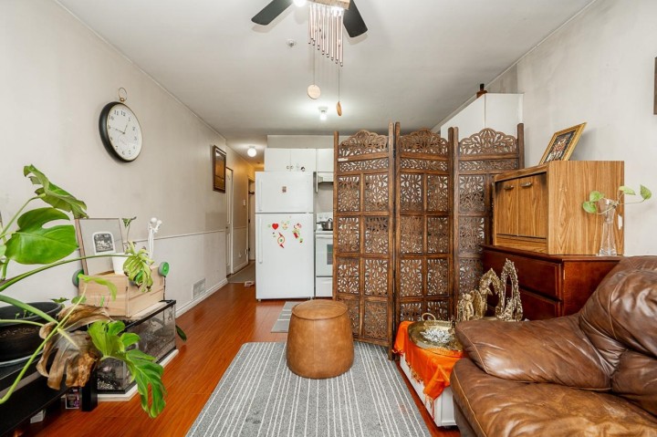 Photo 17 at 726 E 56th Avenue, South Vancouver, Vancouver East