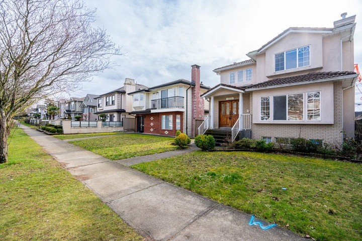 Photo 26 at 726 E 56th Avenue, South Vancouver, Vancouver East
