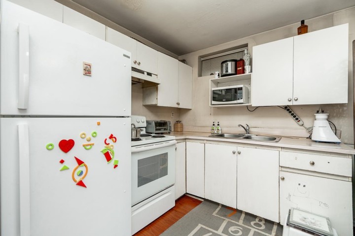 Photo 19 at 726 E 56th Avenue, South Vancouver, Vancouver East