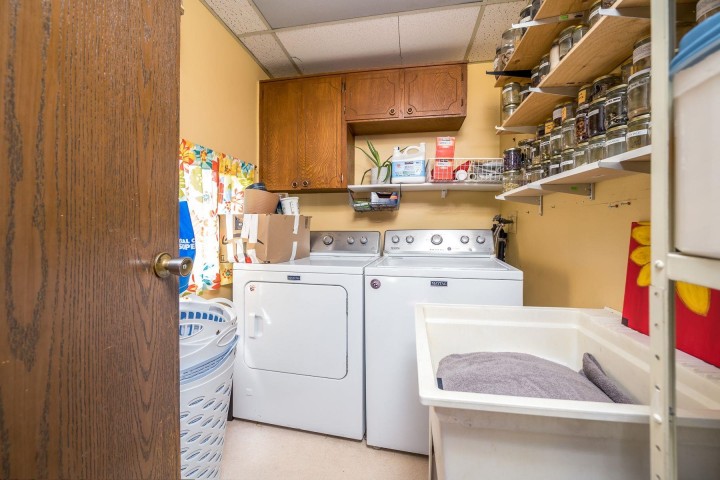 Photo 6 at 3826 Glendale Street, Renfrew Heights, Vancouver East