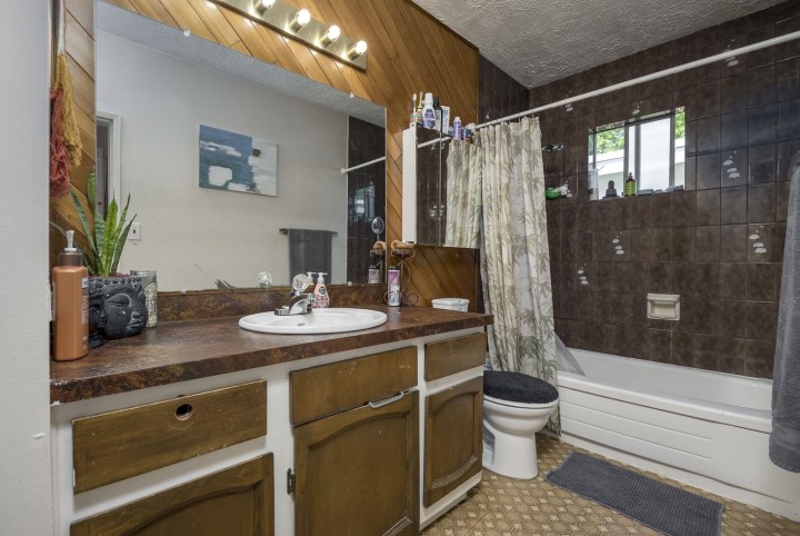 Photo 7 at 3826 Glendale Street, Renfrew Heights, Vancouver East