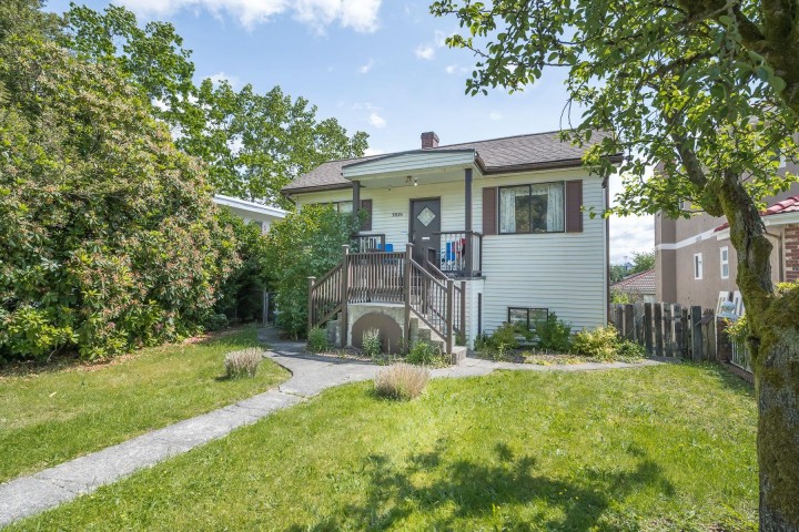Photo 1 at 3826 Glendale Street, Renfrew Heights, Vancouver East