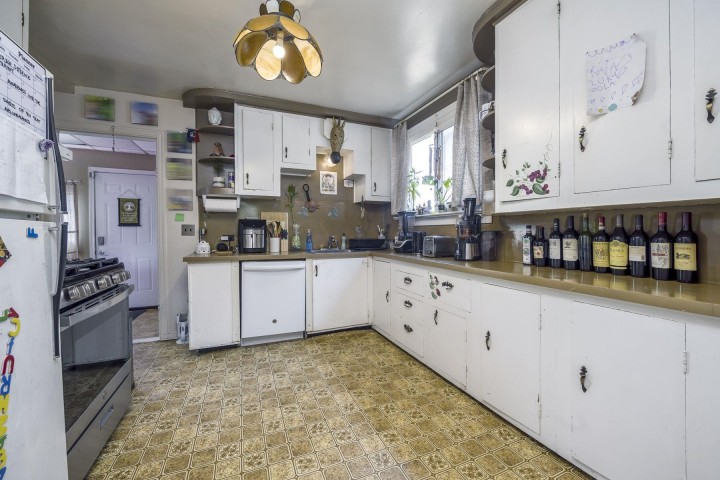Photo 11 at 3826 Glendale Street, Renfrew Heights, Vancouver East
