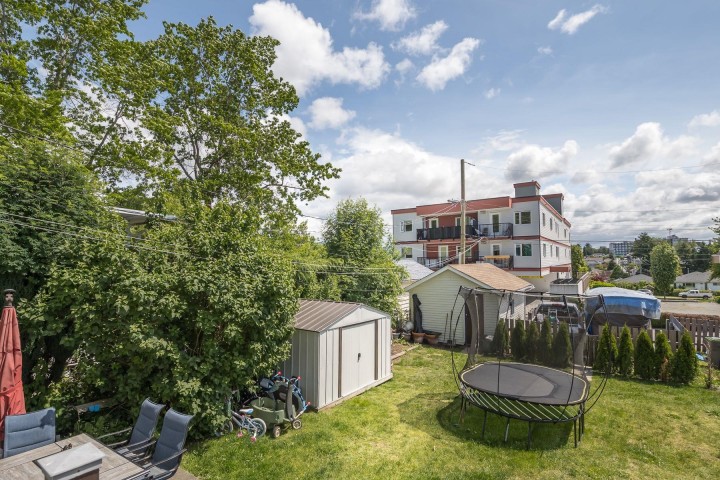 Photo 4 at 3826 Glendale Street, Renfrew Heights, Vancouver East