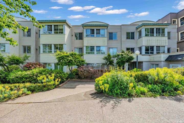Photo 1 at 202 - 3624 Fraser Street, Fraser VE, Vancouver East