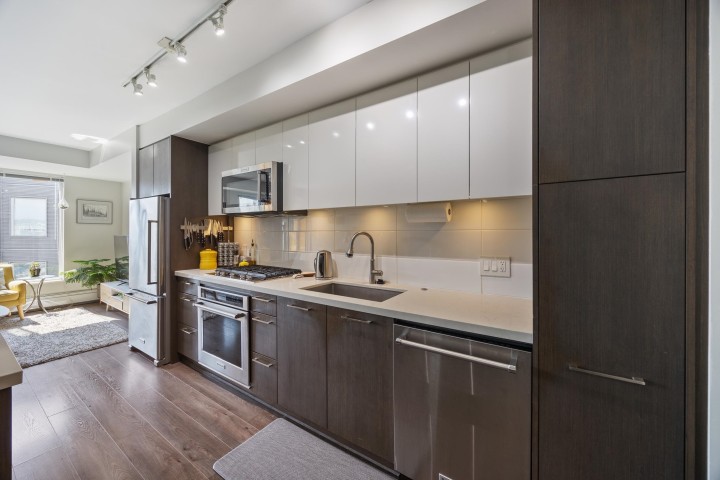 Photo 8 at 619 - 384 E 1st Avenue, Strathcona, Vancouver East