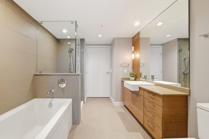 Photo 17 at 705 - 135 E 17th Street, Central Lonsdale, North Vancouver