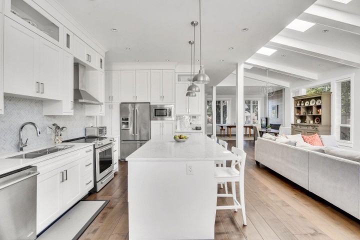 Photo 4 at 738 E 13th Street, Boulevard, North Vancouver