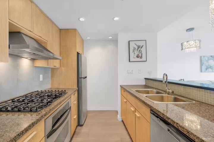 Photo 3 at 1107 - 980 Cooperage Way, Yaletown, Vancouver West