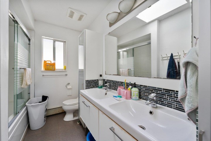 Photo 9 at 2663 E 41st Avenue, Collingwood VE, Vancouver East