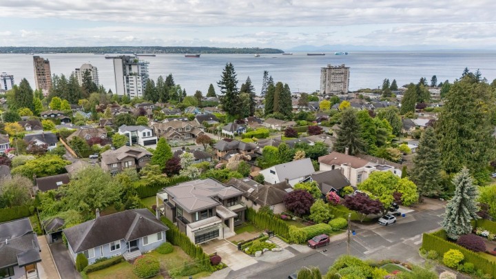 Photo 27 at 2256 Jefferson Avenue, Dundarave, West Vancouver